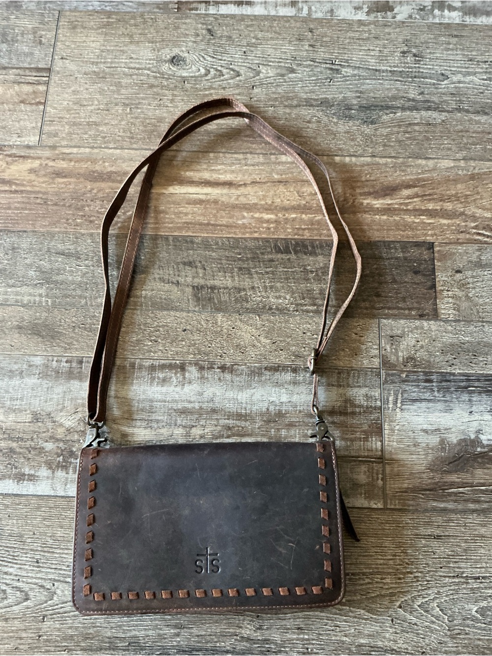 STS Ranchwear Brown Leather Messenger Crossbody Bag
